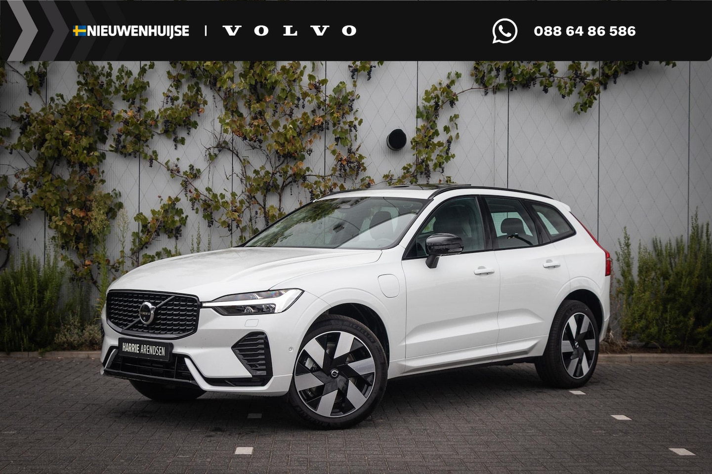 Volvo XC60 - 2.0 T6 Plug-in hybrid AWD Ultra Dark | Adaptieve Cruise Control | BLIS Dodehoek Detectie | - AutoWereld.nl
