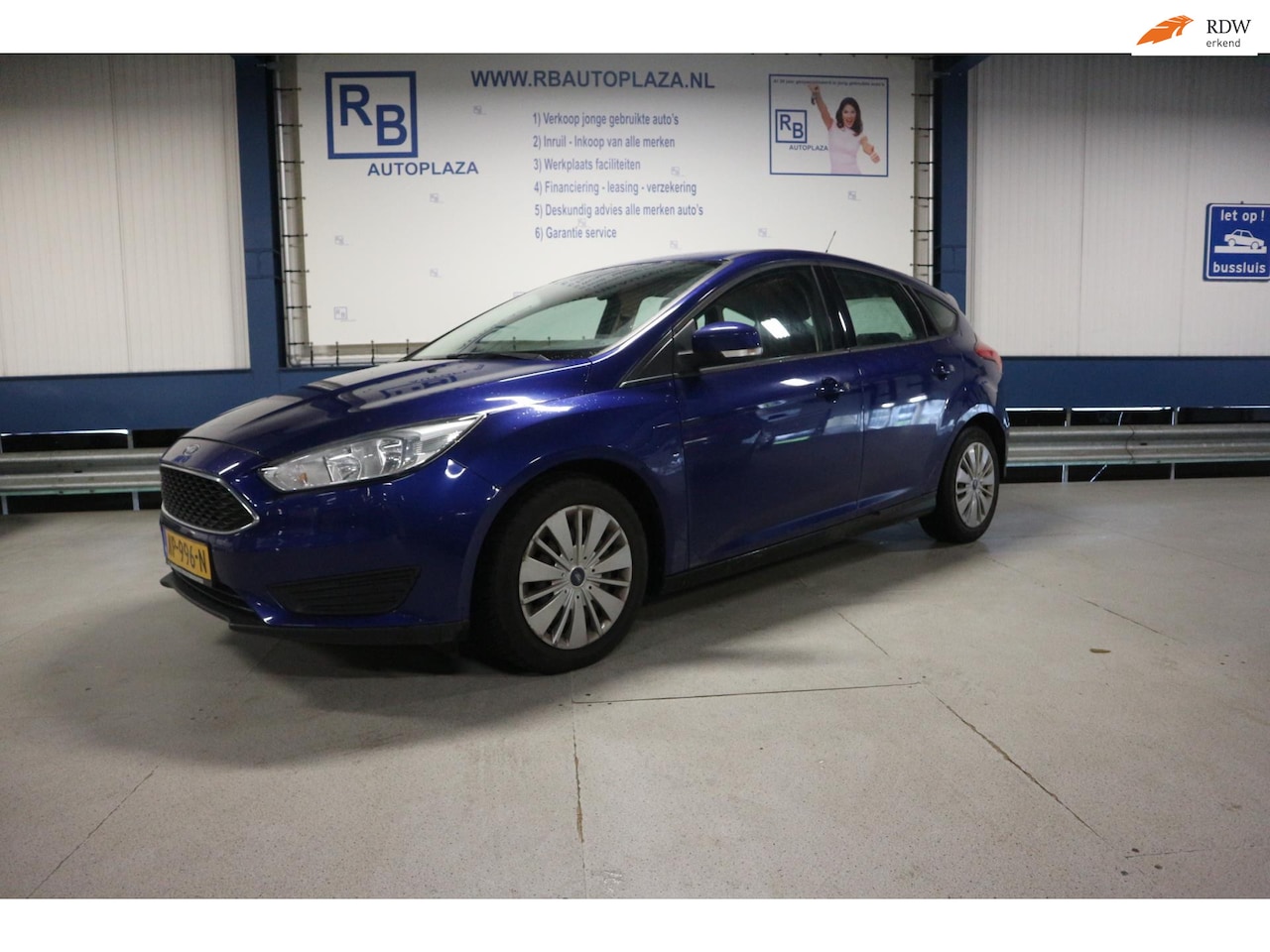 Ford Focus - 1.0 / NW MODEL / 12 MAANDEN GARANTIE ! ! - AutoWereld.nl