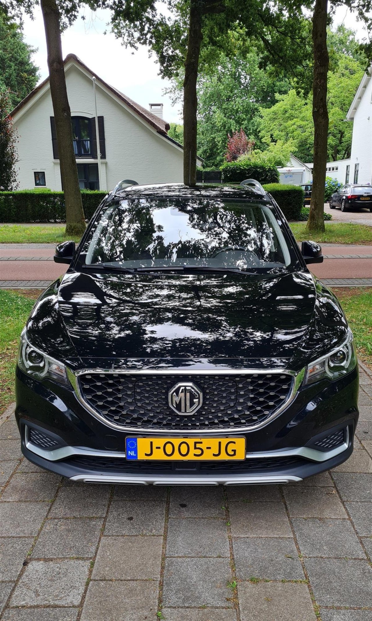MG ZS - Luxury 45 kWh | Leder | Navi | Panoramadak | Camera - AutoWereld.nl