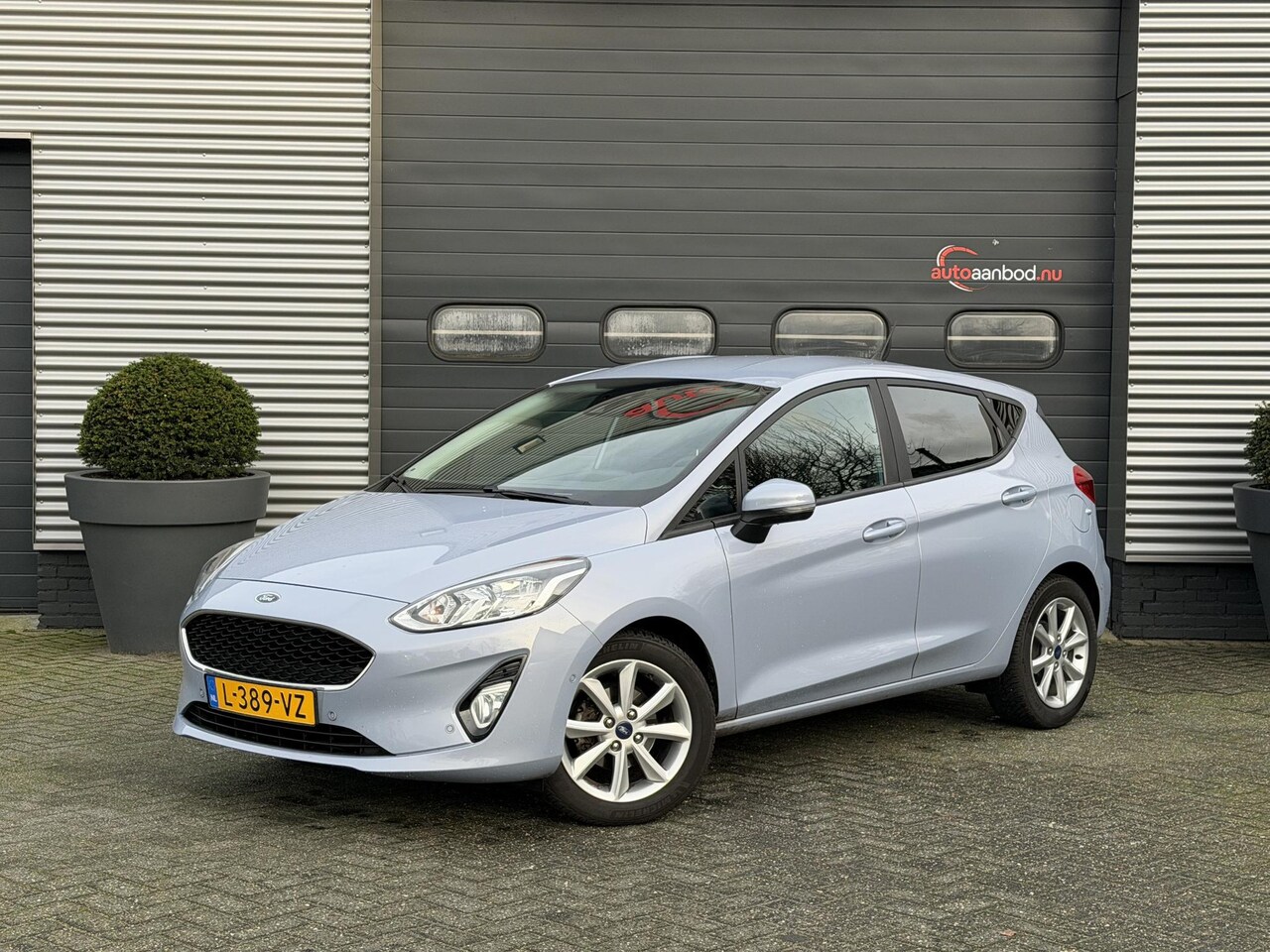 Ford Fiesta - 1.0 EcoBoost Connected | Navigatie | Parkeersensoren | Lichtmetalen Velgen | Lane Assist | - AutoWereld.nl