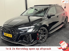 Audi RS3 - 2.5 TFSI Quattro UNIEK FULLCARBON/VOSSEN/PANO/HUD/AMBIENT/KEYLESS/MATRIX/B&O/NIEUWSTAAT