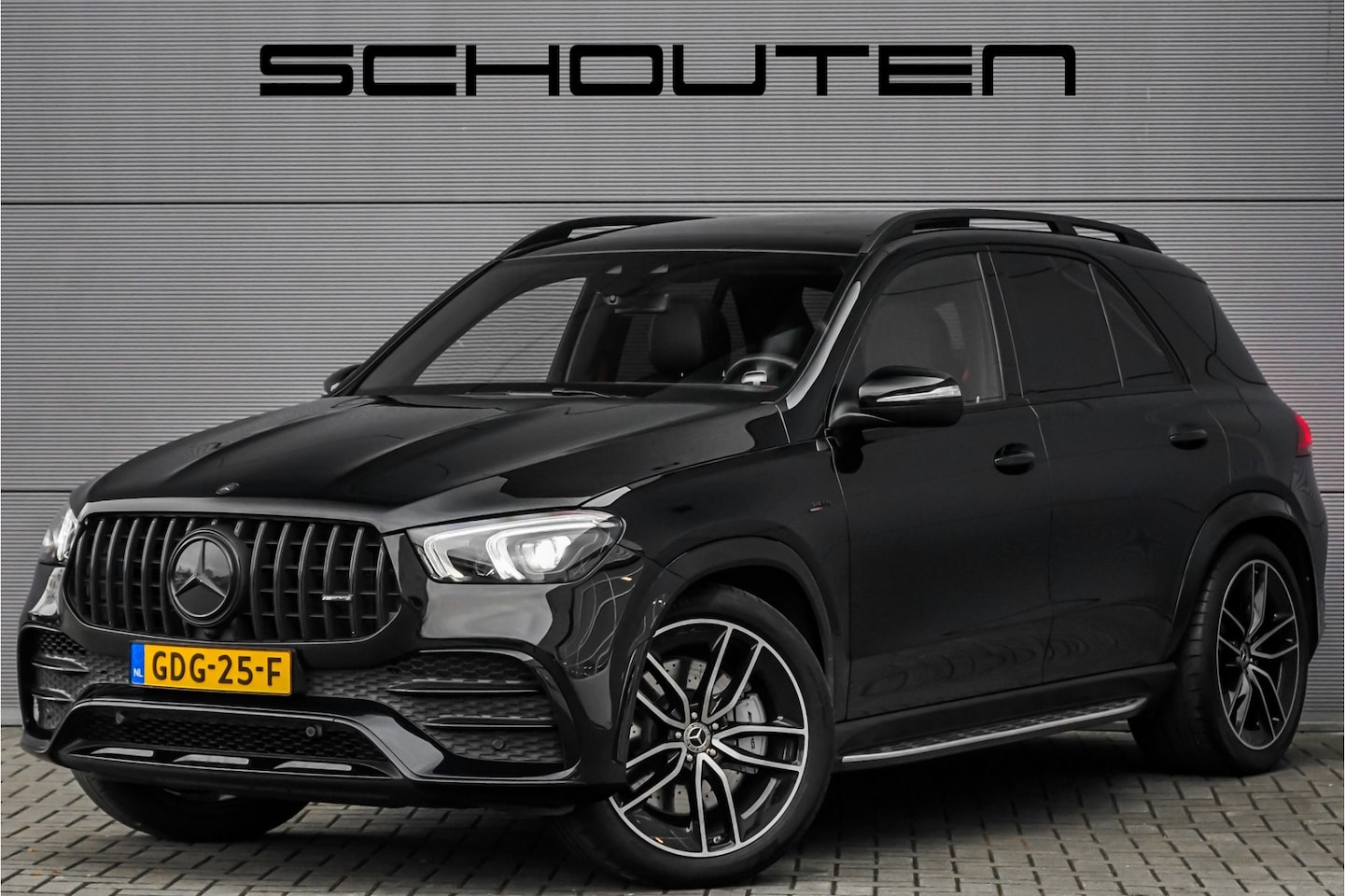 Mercedes-Benz GLE-Klasse - AMG 53 4MATIC+ Premium+ Night Pano HUD Luchtvering Trekhaak Stuurwielverw - AutoWereld.nl