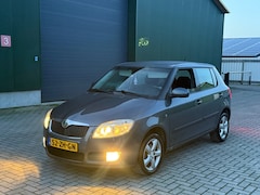 Skoda Fabia - Zeer Nette 1.6-16V Sport | AUTOMAAT | Nieuwe APK | NAP |