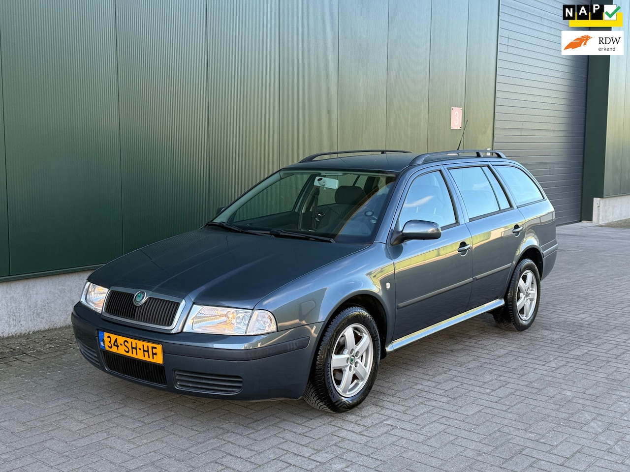 Skoda Octavia Combi - Zeer Nette 1.6 | AUTOMAAT | NAP | - AutoWereld.nl