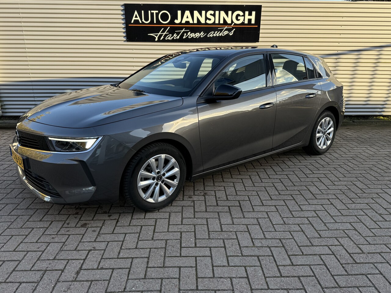 Opel Astra - 1.2 Edition met 21.840km!! Als nieuw!! | PDC V+A | Navi | Led Koplampen | Cruise | Clima | - AutoWereld.nl