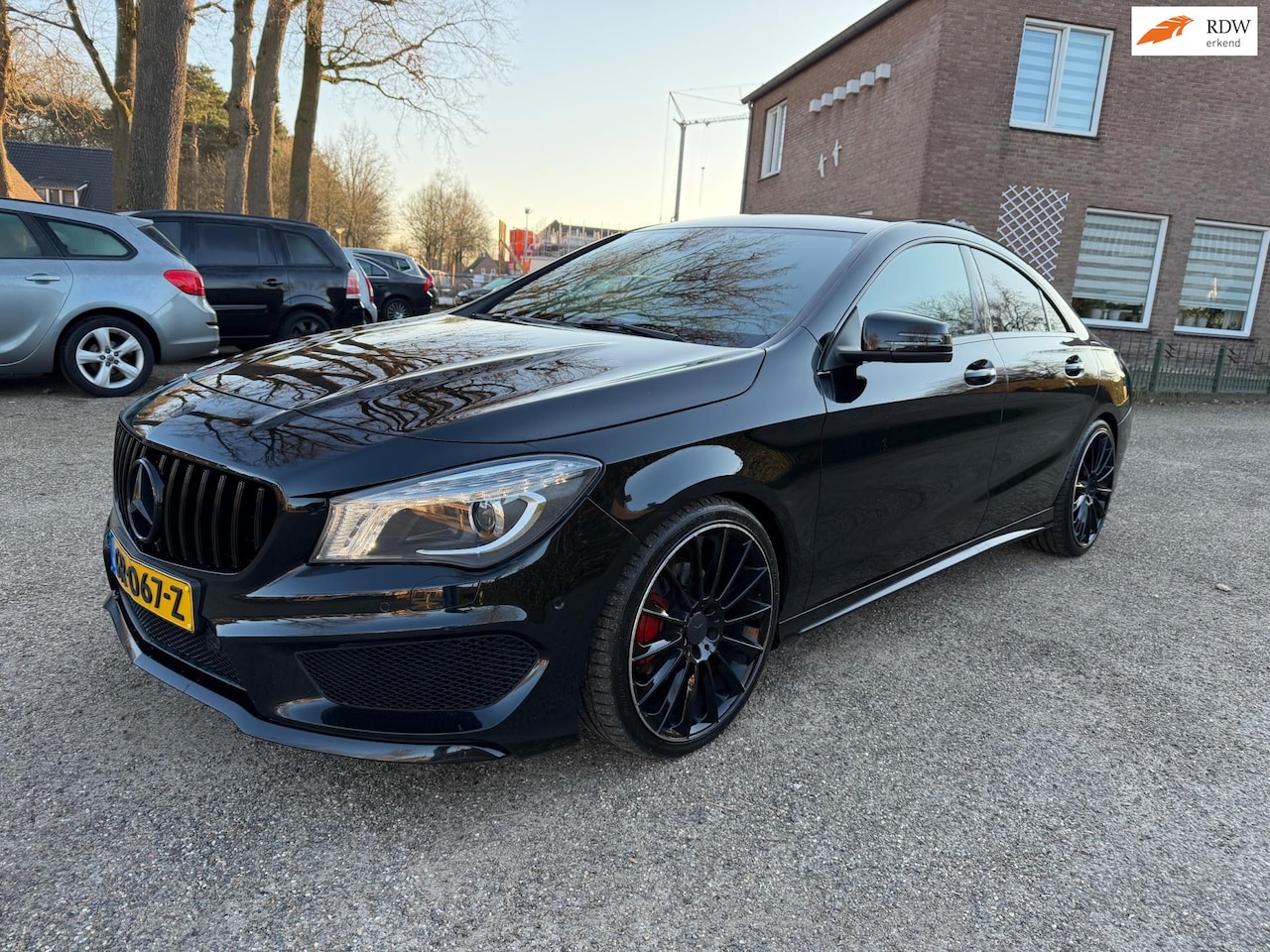 Mercedes-Benz CLA-Klasse - 180 Ambition AMG pakket - AutoWereld.nl