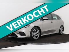 Mercedes-Benz B-klasse - 180 Business Solution AMG | 22000 KM | Org NL | Trekhaak | Camera