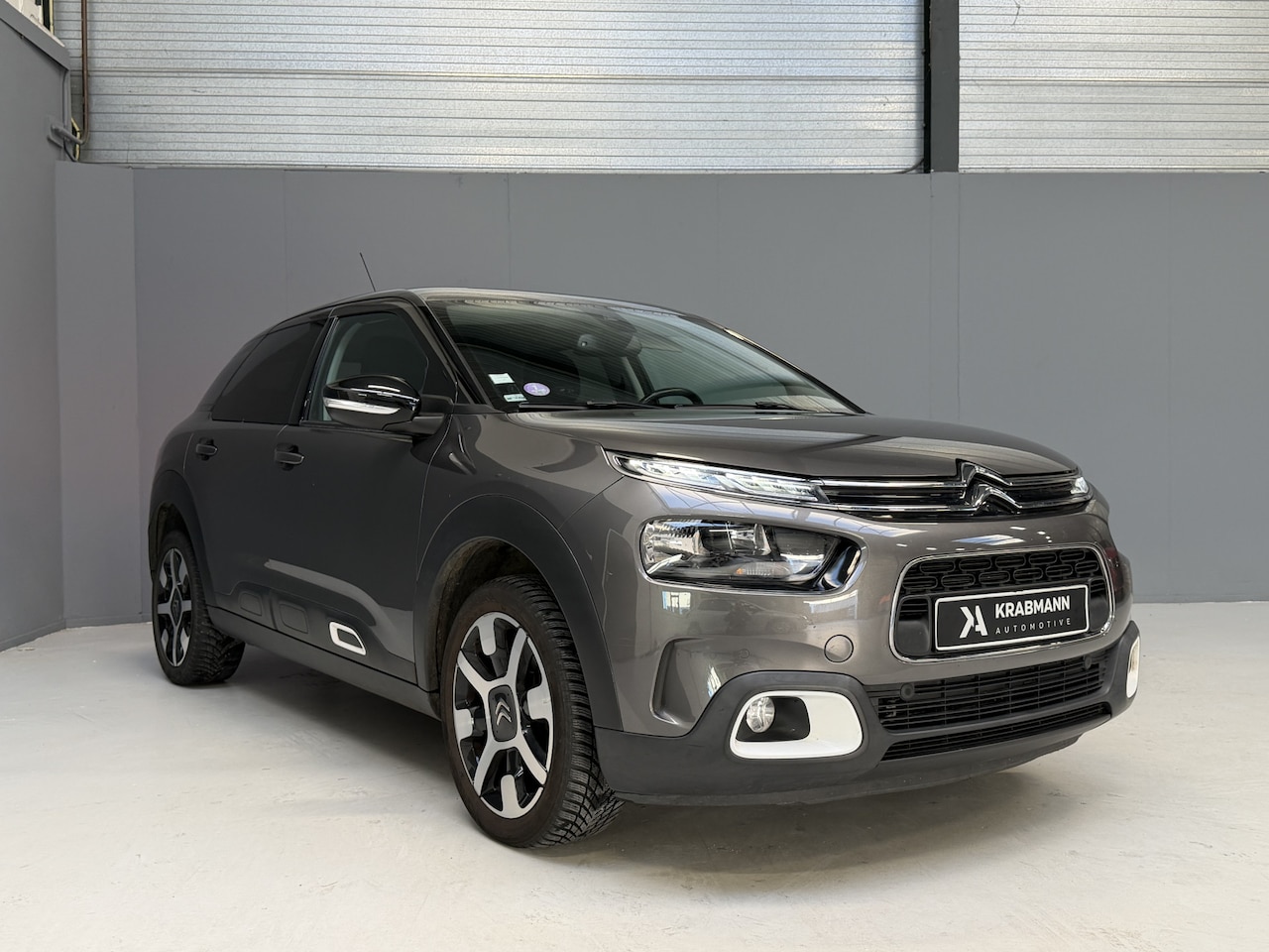 Citroën C4 Cactus - 1.2 PureTech Shine Automaat|Carplay|Trekhaak - AutoWereld.nl