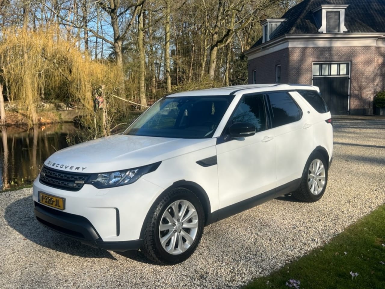Land Rover Discovery - 3.0 Td6 SE GRIJS KENTEKEN 1e eig. NL-auto #BTW - AutoWereld.nl