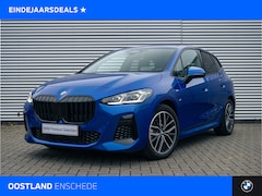 BMW 2-serie Active Tourer - 220i M Sport Automaat / Panoramadak / Sportstoelen / Adaptieve LED / M Adaptief onderstel