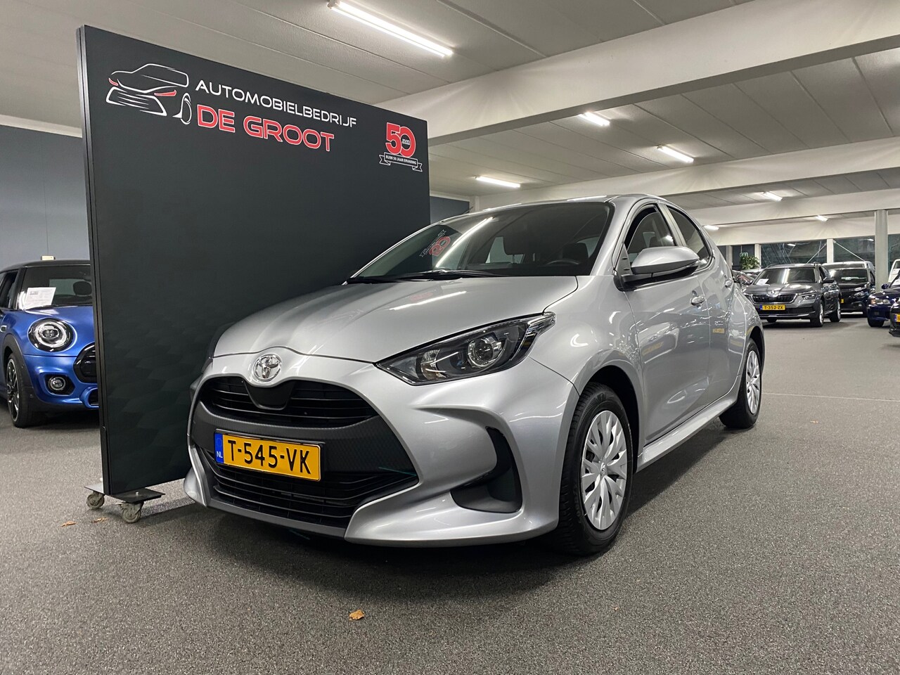 Toyota Yaris - 1.5 VVT-i Active/ Eerste eigenaar/ Airco/ Nederlandse auto/ Achteruitrijcamera - AutoWereld.nl