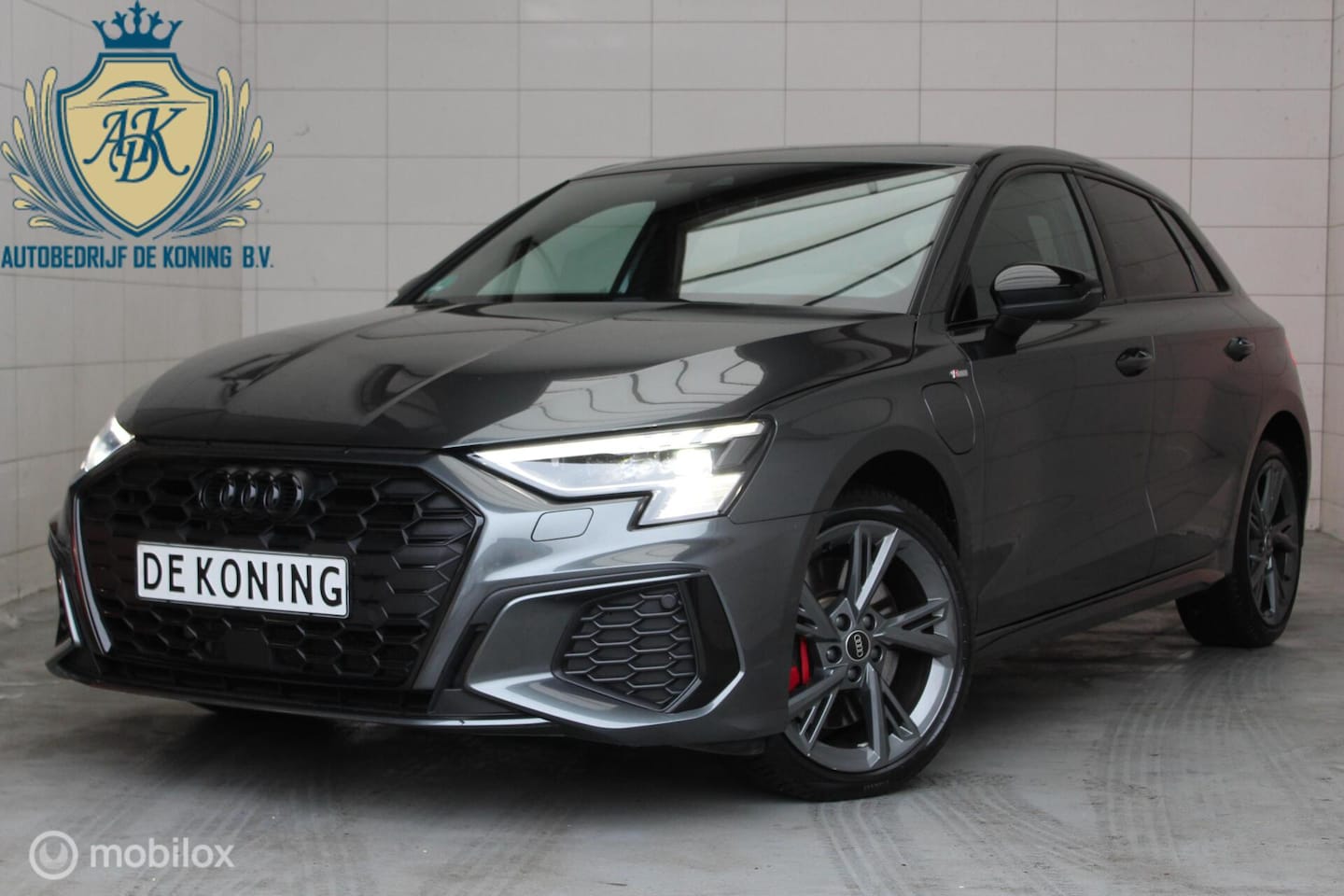 Audi A3 Sportback - 45 TFSIe 245 PK S-Line 3x Matrix Camera - AutoWereld.nl