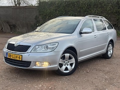 Skoda Octavia Combi - 1.4 TSI Elegance AIRCO CRUISE PSENSOR