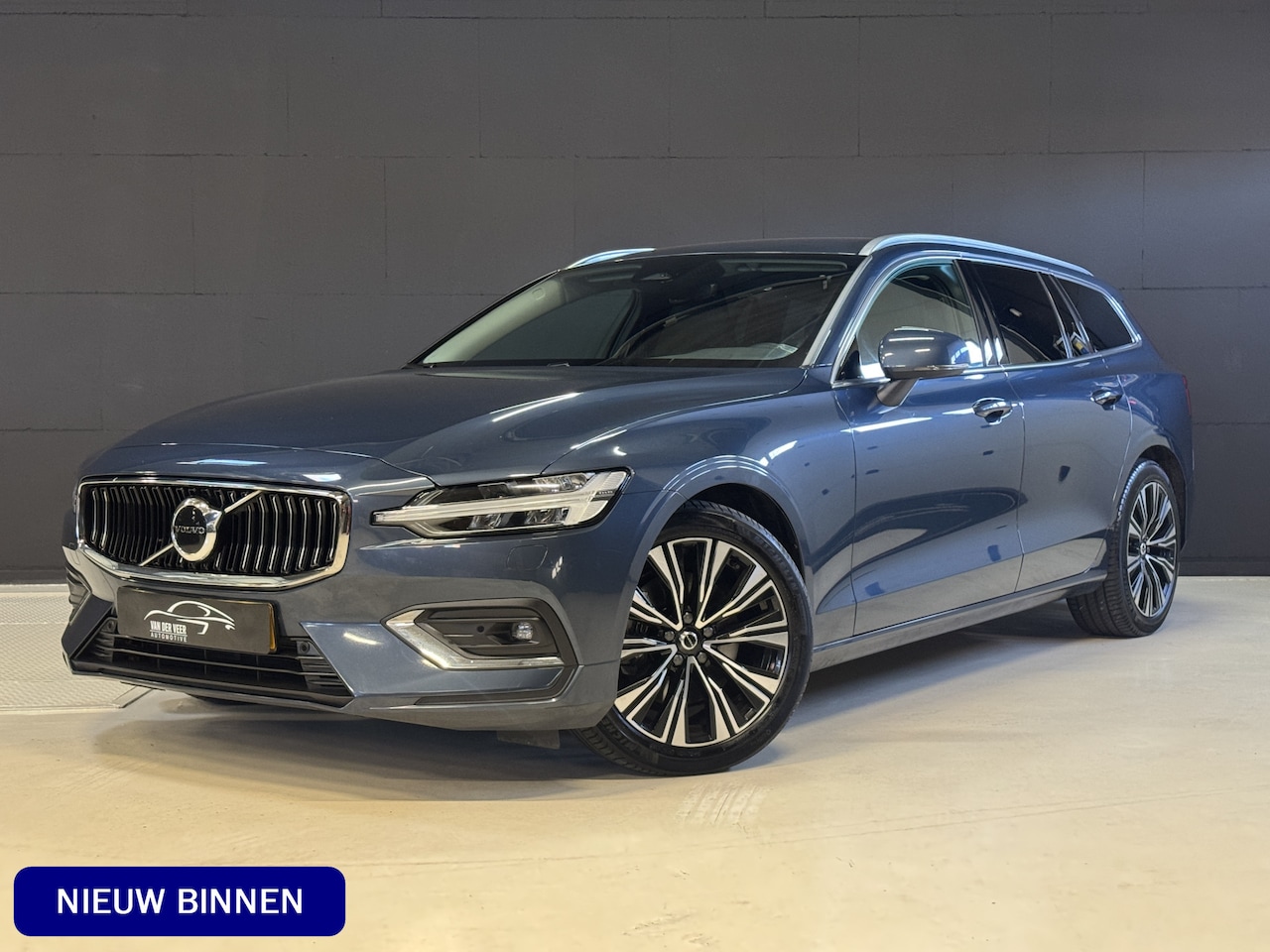 Volvo V60 - 2.0 B4 Plus Bright | Lederen sportstoelen | Camera | Carplay | Adaptive cruise | Stoelverw - AutoWereld.nl