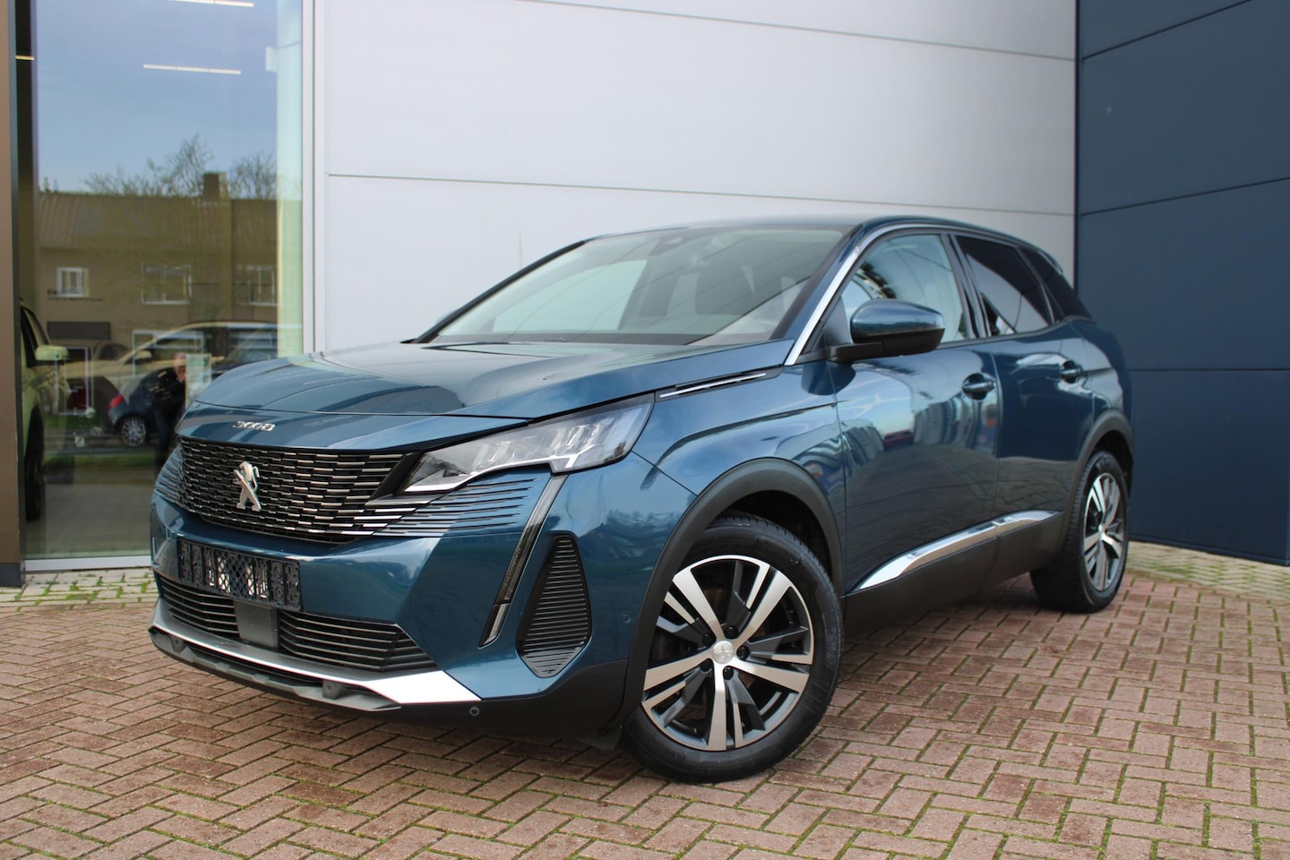 Peugeot 3008 - 1.2 PureTech 130pk Allure Airco Navi Camera Carplay Zeer mooi - AutoWereld.nl