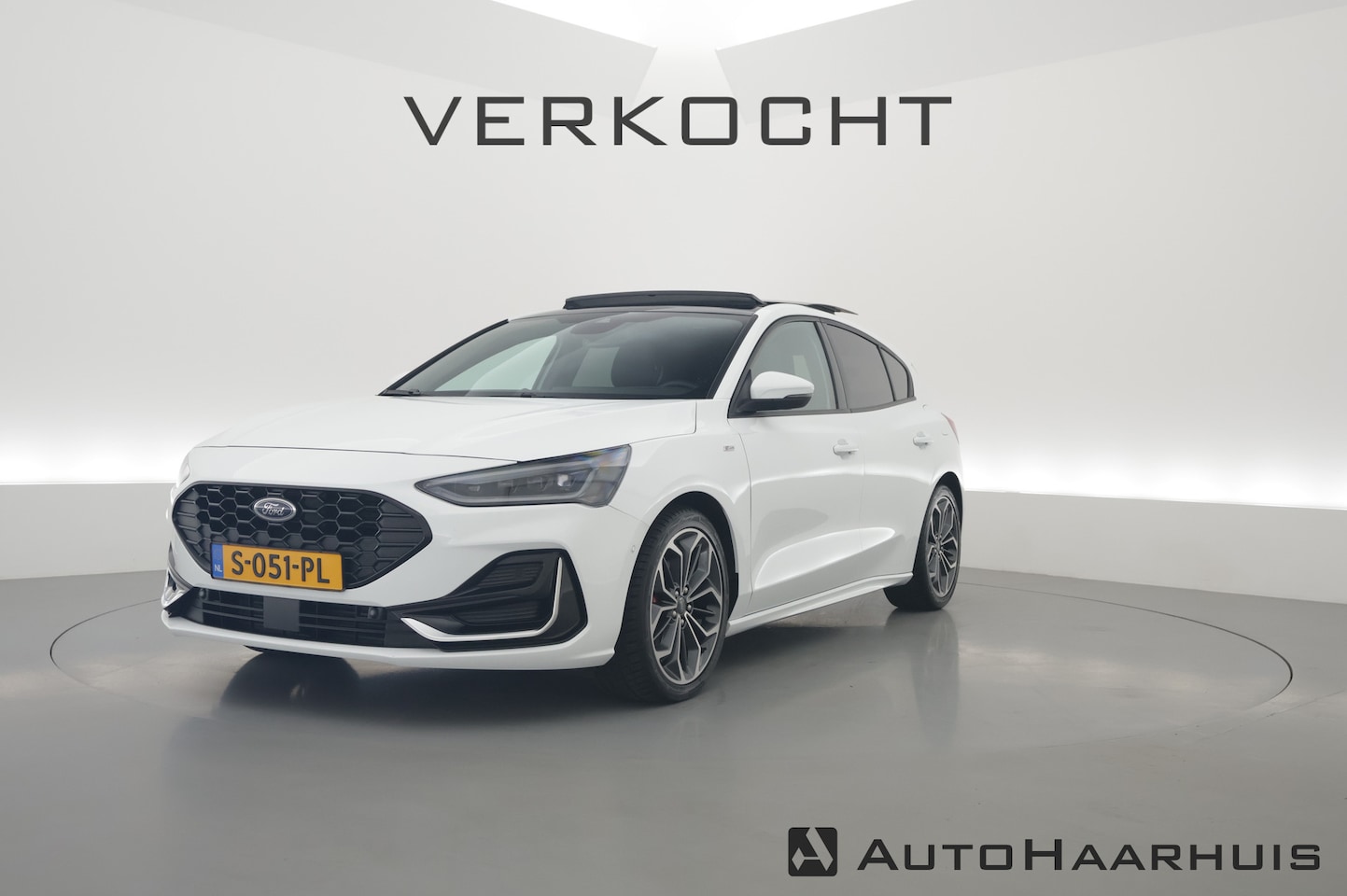 Ford Focus - 1.0 EcoBoost Hybrid ST Line Vignale | Pano | HUD | Adapt. Cruise | Camera | Leder | Keyles - AutoWereld.nl