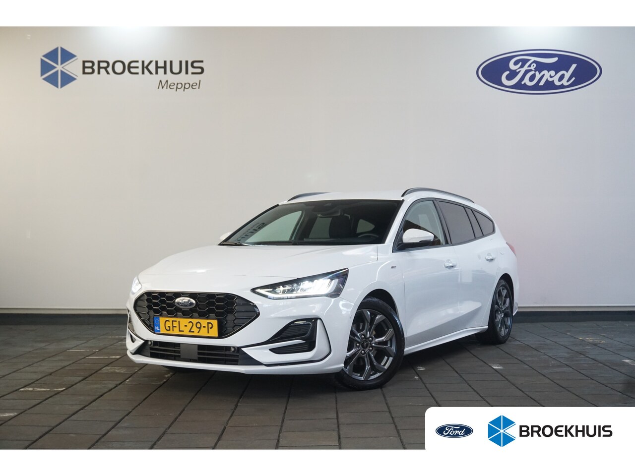 Ford Focus Wagon - 1.0 EcoBoost Hybrid ST Line Automaat | Trekhaak Afneembaar | Winter Pakket | Adaptive Crui - AutoWereld.nl