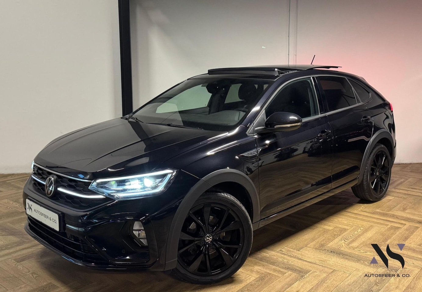 Volkswagen Taigo - 1.5 TSI R-Line PANO KEYLESS BLINDSPOT - AutoWereld.nl