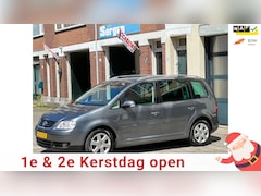 Volkswagen Touran - 2.0 TDI Highline-automaat-airco-elek ramen