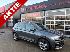 Volkswagen Tiguan - 1.5 TSI ACT Highline Business R 2 EIGENAAR * DEALERONDERHOUDEN * AUTOMAAT *NAVI* PANO* CRU