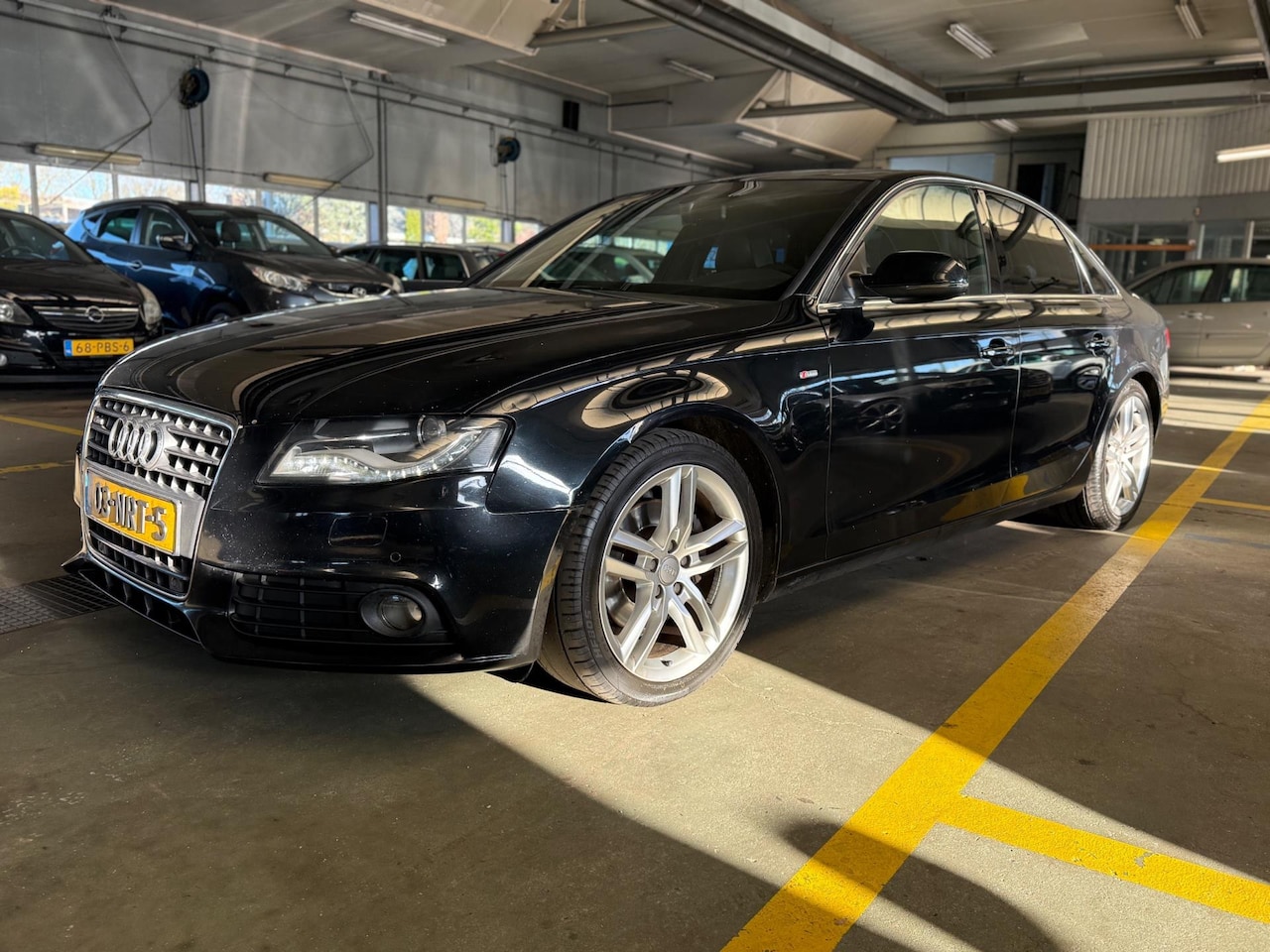 Audi A4 Limousine - 2.0 TFSI Flexible Fuel Pro Line S | 3X S Line | Xenon | Navi | PDC | Trekhaak | LMV 18 - AutoWereld.nl