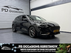 Ford Focus - 2.3 EcoBoost ST-3 280PK - Camera - Stoel/Stuur verw. - B&O - Elek. Stoelen