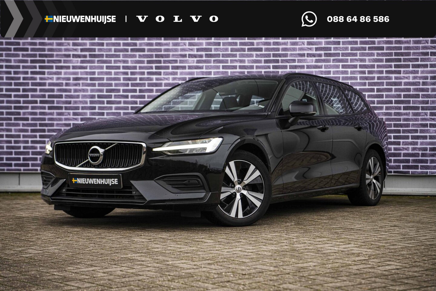 Volvo V60 - 2.0 B3 Momentum Advantage | Parkeer Camera | 17" Lichtmetalen Velgen | Stoel en Stuurverwa - AutoWereld.nl