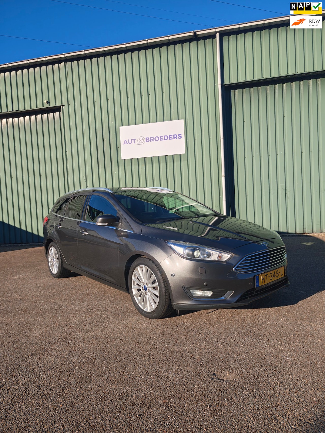 Ford Focus Wagon - 1.0 Titanium Edition GOED ONDERHOUDEN - SELFPARKING - LAGE KILOMETERS - AutoWereld.nl
