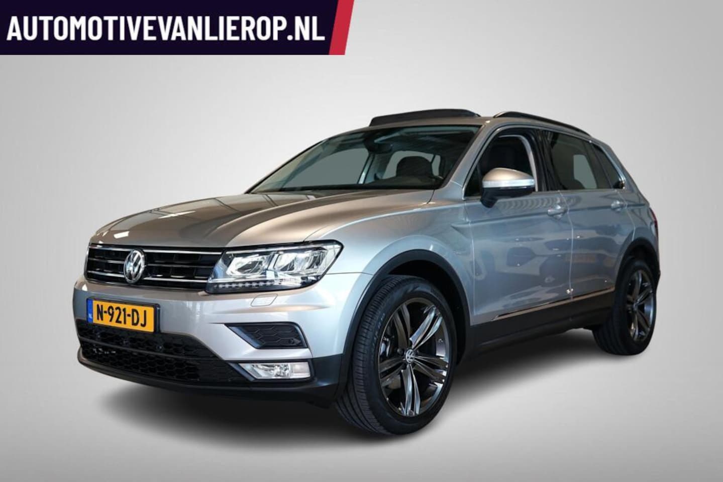 Volkswagen Tiguan - 1.4 TSI ACT Highline PANO | TREKHAAK | LED - AutoWereld.nl
