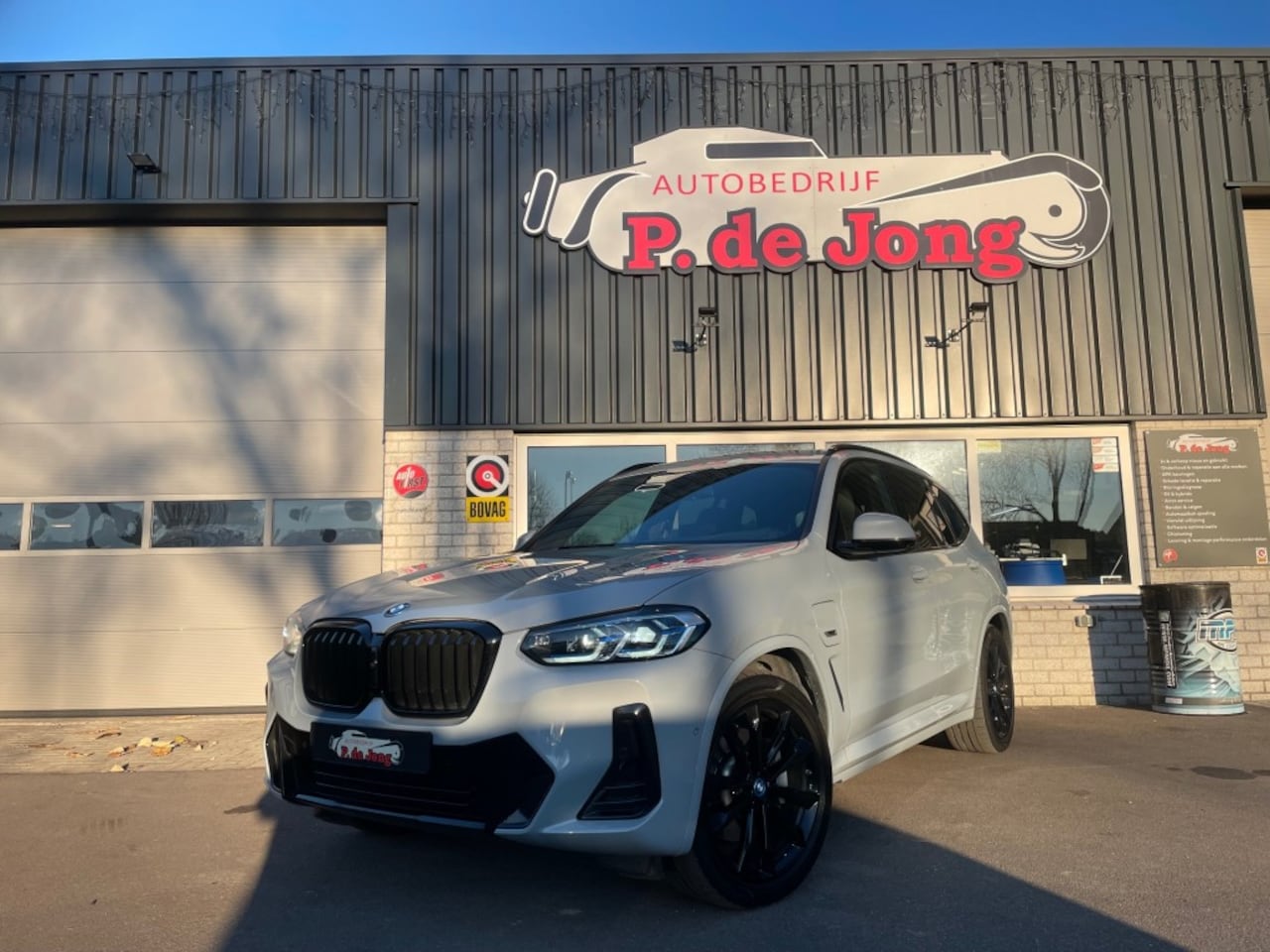 BMW X3 - Xdrive 30e High Ex. M-sport, M-sport stoelen, Pano, Laser, HUD, AHK, binnenkort beschikbaa - AutoWereld.nl