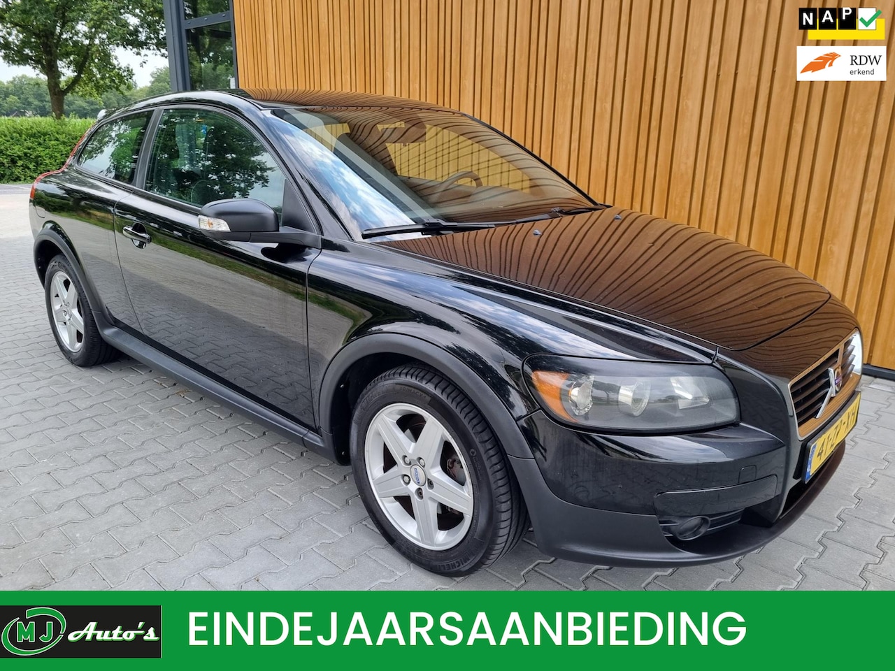 Volvo C30 - 2.0 + BJ08 + AIRCO + LMV + ELEKTR-RAMEN - AutoWereld.nl
