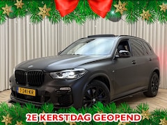 BMW X5 - xDrive45e 395PK *M-Sport* Mat Zwart / Panoramadak / Memory / Adaptive Cruise / Elek. Trekh