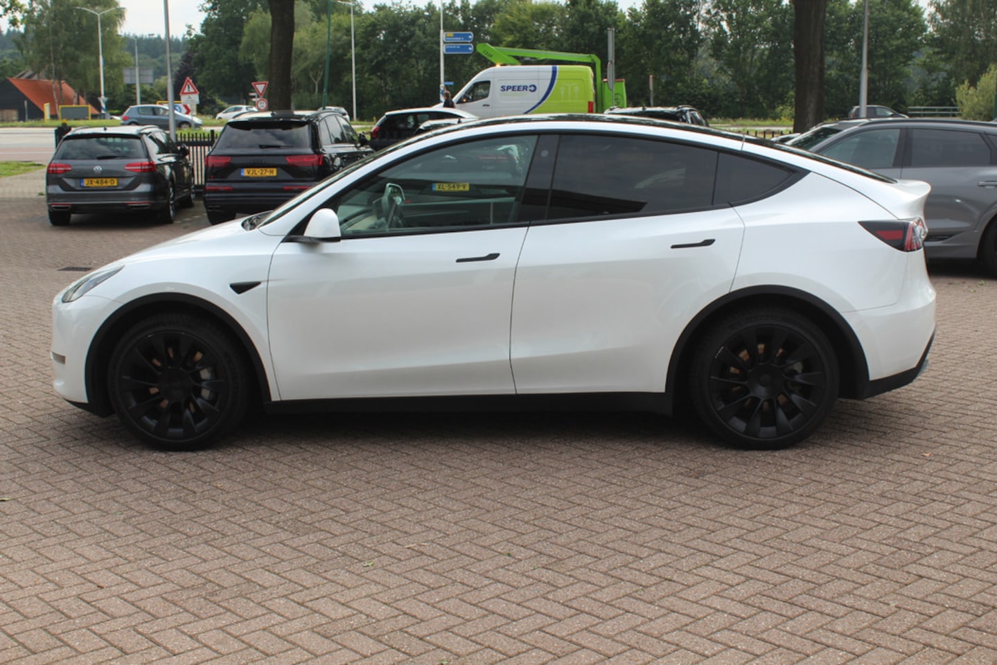 Tesla Model Y - Performance AWD 75 kWh / Trekhaak / Autopilot / Panoramadak / Camera / 21'' / Keyless / Le - AutoWereld.nl