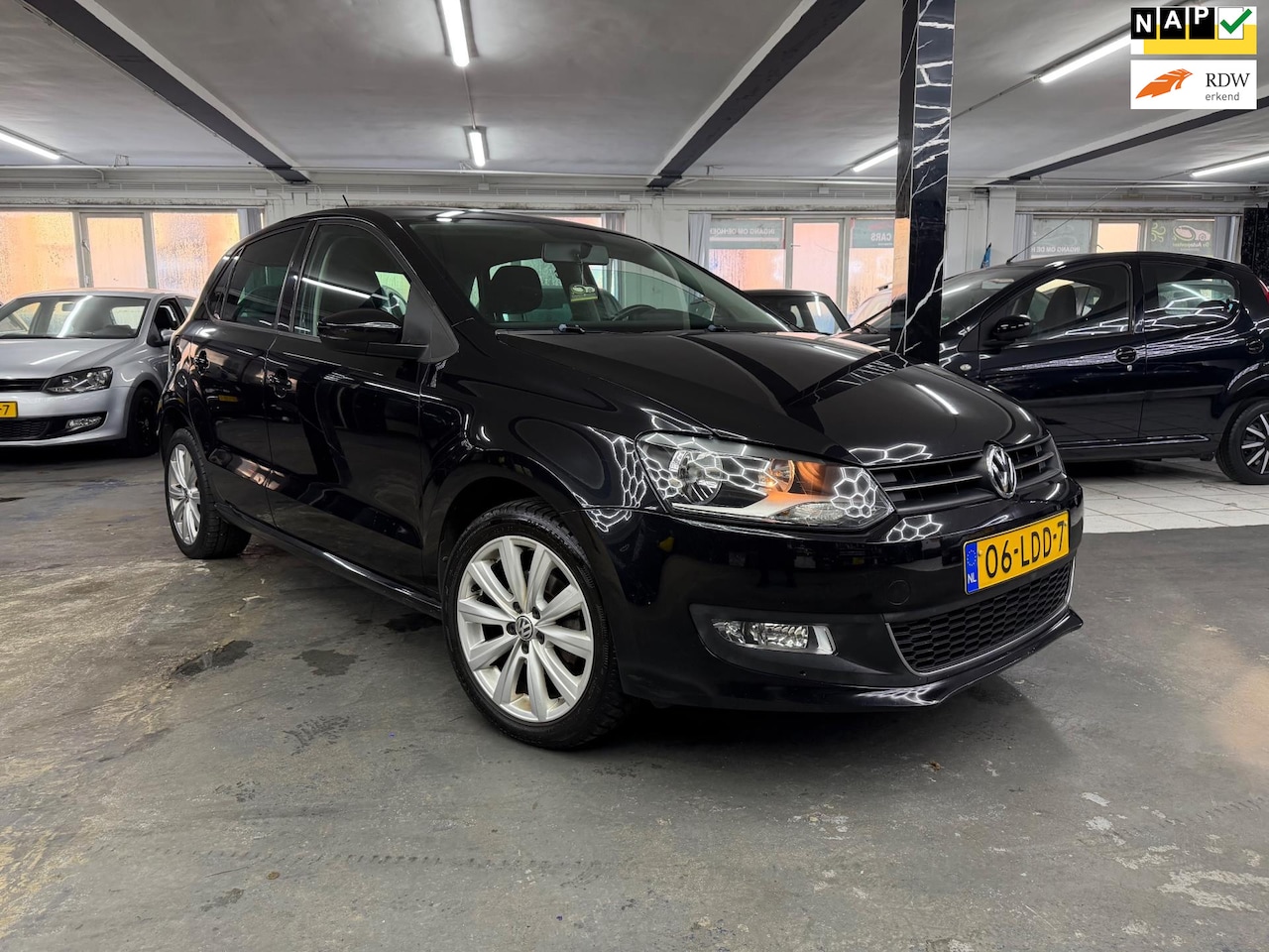 Volkswagen Polo - 1.4-16V Highline Aut/Navi/Airco 5dr - AutoWereld.nl