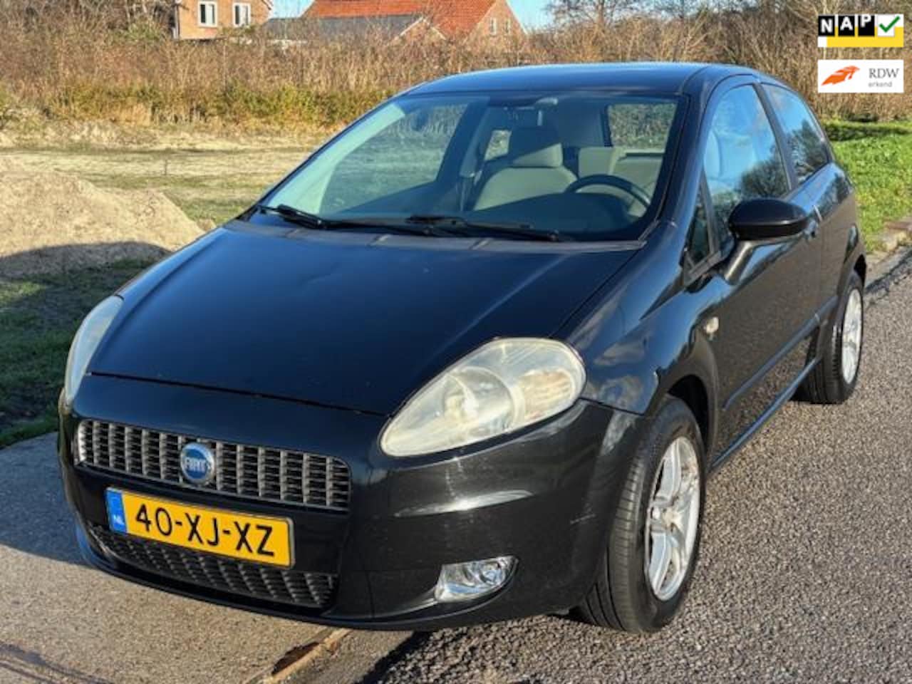 Fiat Grande Punto - 1.2 Dynamic 3-Drs Airco Electr. pakket Audio/CD LMV 15" Colorpakket Cruisecontrol Dealeron - AutoWereld.nl