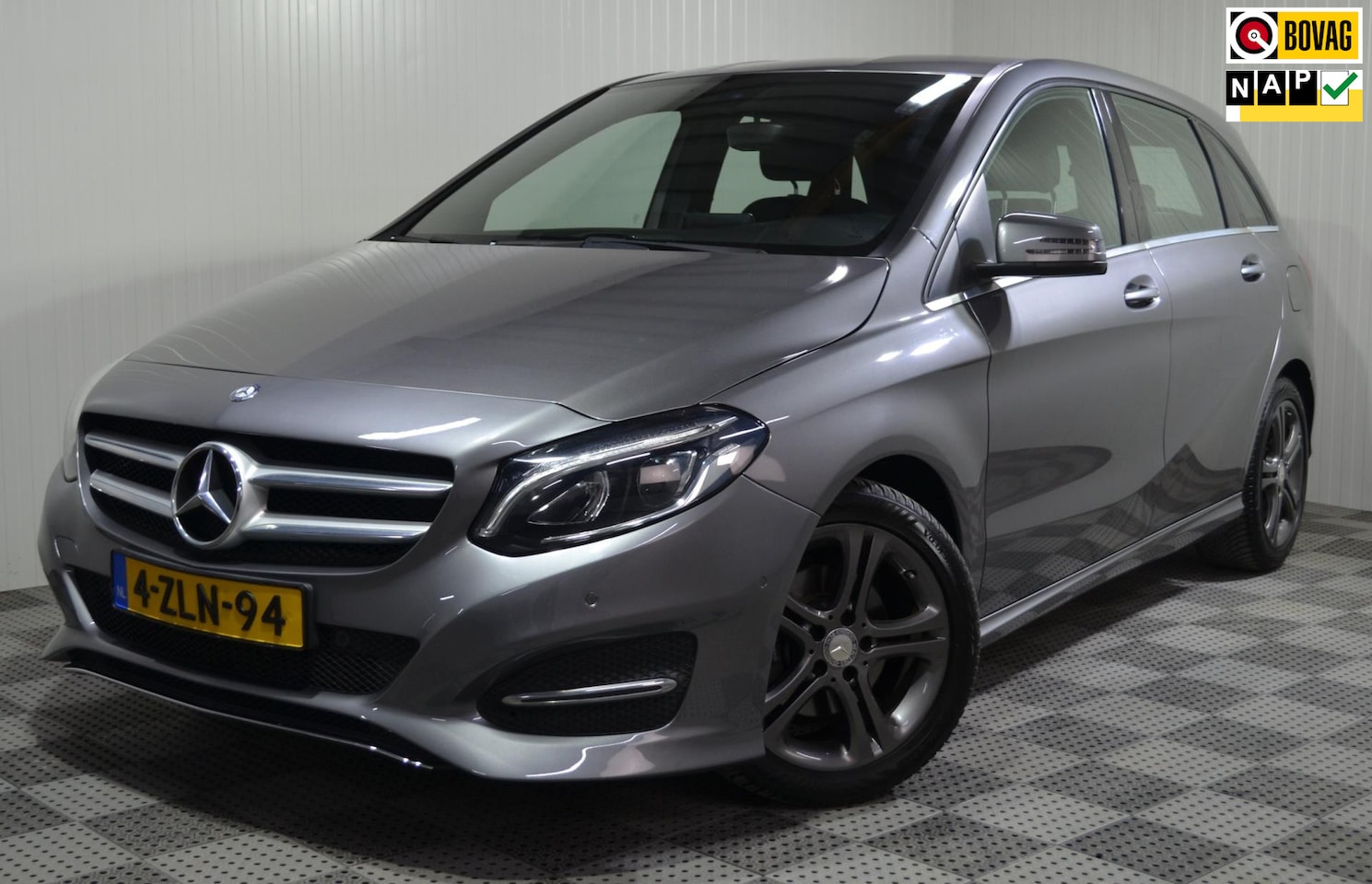 Mercedes-Benz B-klasse - 180 Ambition / Trekhaak / Led / PDC / Navi / Cruise / NL auto - AutoWereld.nl