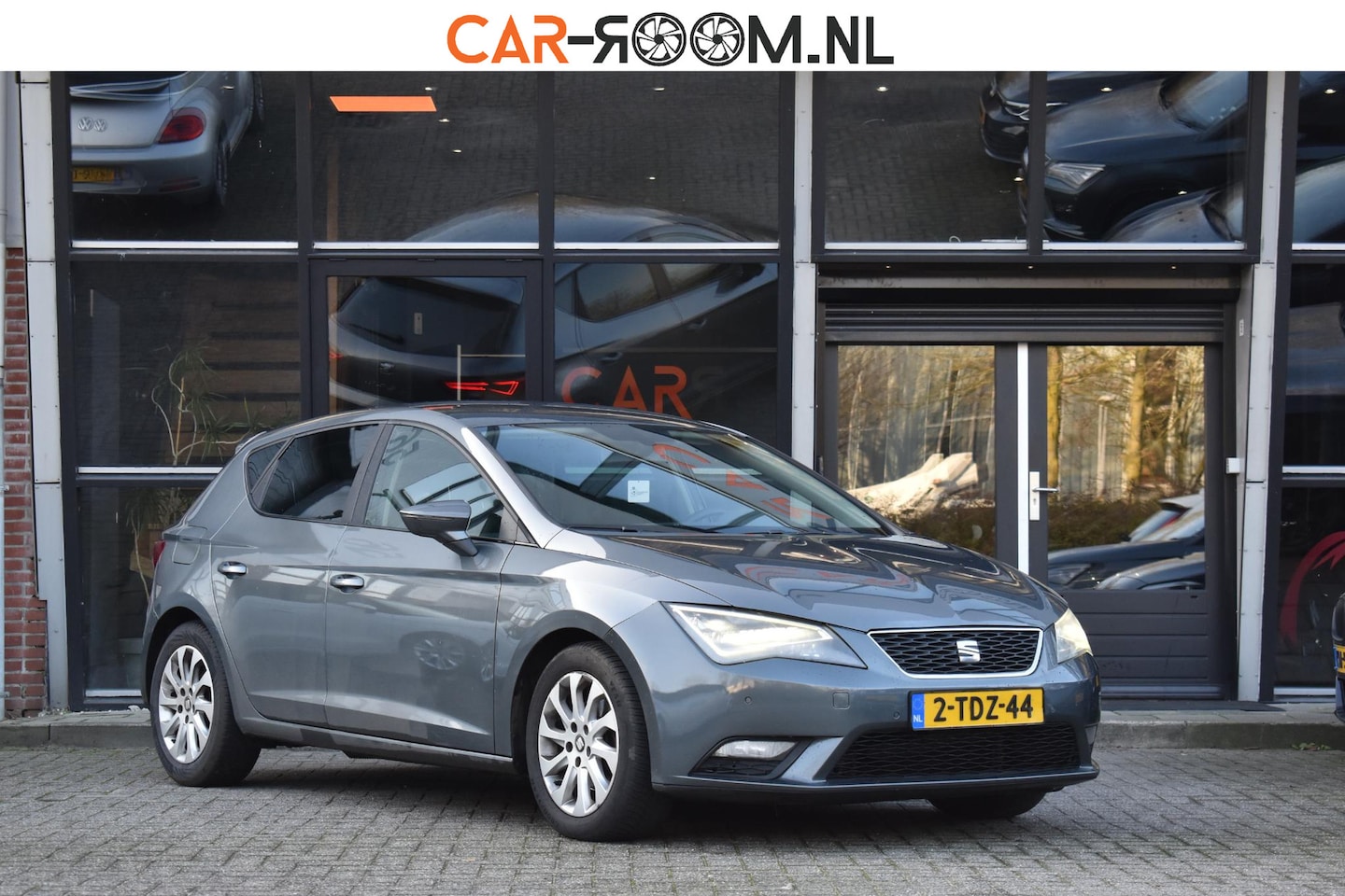 SEAT Leon - 1.6 TDI Limited Edition II Cruise LED Stoelvw - AutoWereld.nl