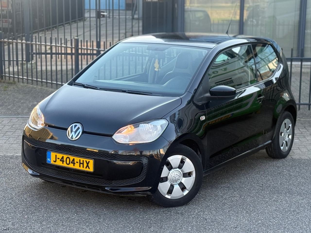 Volkswagen Up! - 1.0 I APK I Pano I high up! BlueMotion - AutoWereld.nl