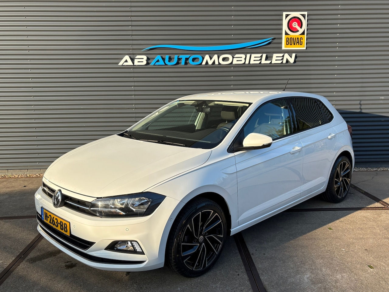 Volkswagen Polo - 1.0 TSI Comfortline PARK ASSIST/ CLIMA/ PARKEERSENSOREN - AutoWereld.nl