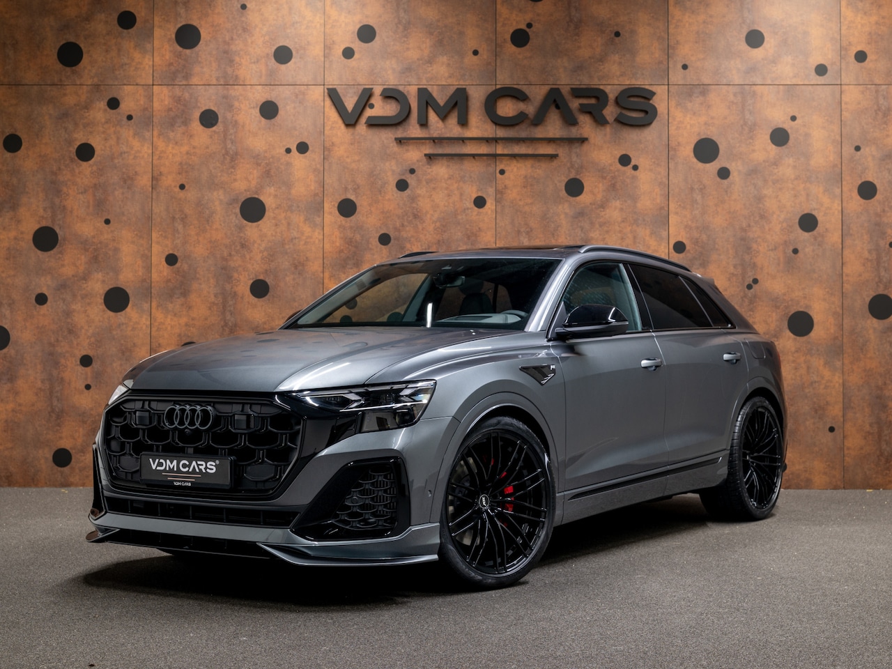 Audi Q8 - 60 TFSIe Competition ABT | ABT Aerokit | HD Matrix | Vierwielbesturing | Massage | B&O | - AutoWereld.nl
