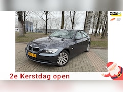 BMW 3-serie - 318i Dynamic Executive