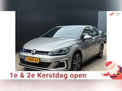 Volkswagen Golf - 7.5 1.4 TSI PHEV GTE APK '27 NAP Acc Carplay Leder Standverwarming Stoelverwarming