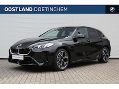 BMW 1-serie - 120 M Sport Automaat / Sportstoelen / Achteruitrijcamera / M Adaptief onderstel / Parking