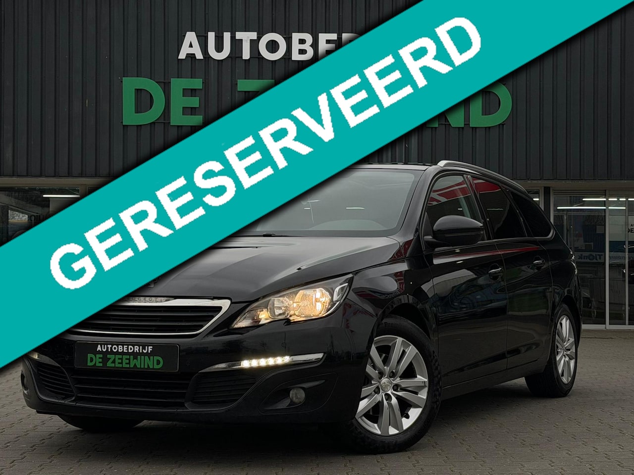 Peugeot 308 SW - 1.6 BlueHDI Blue Lease Pack|Panoramadak|Trekhaak - AutoWereld.nl