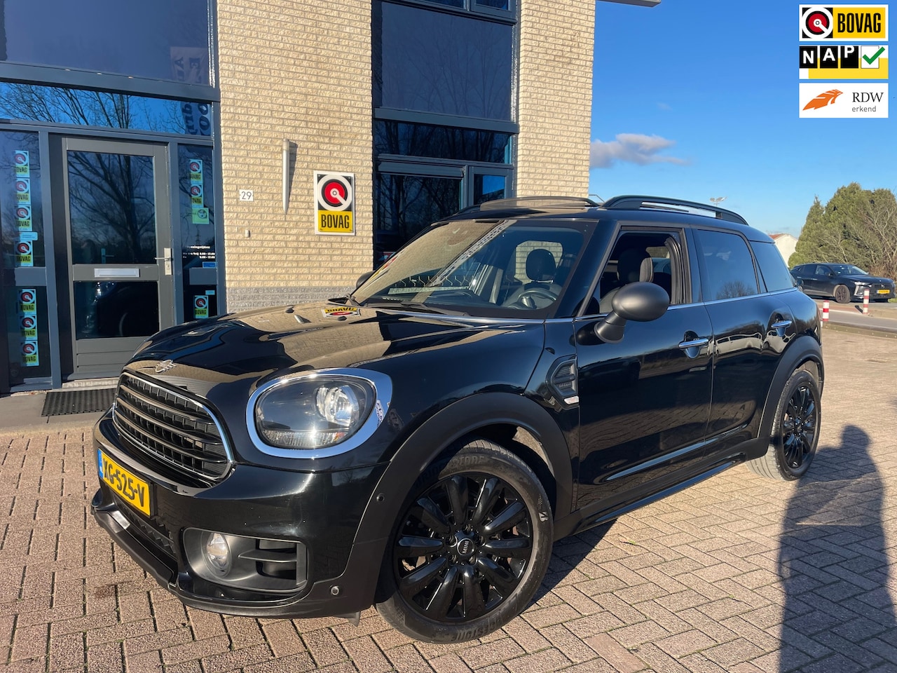 MINI Countryman - 1.5 One- Pano- Nav- Automaat - AutoWereld.nl