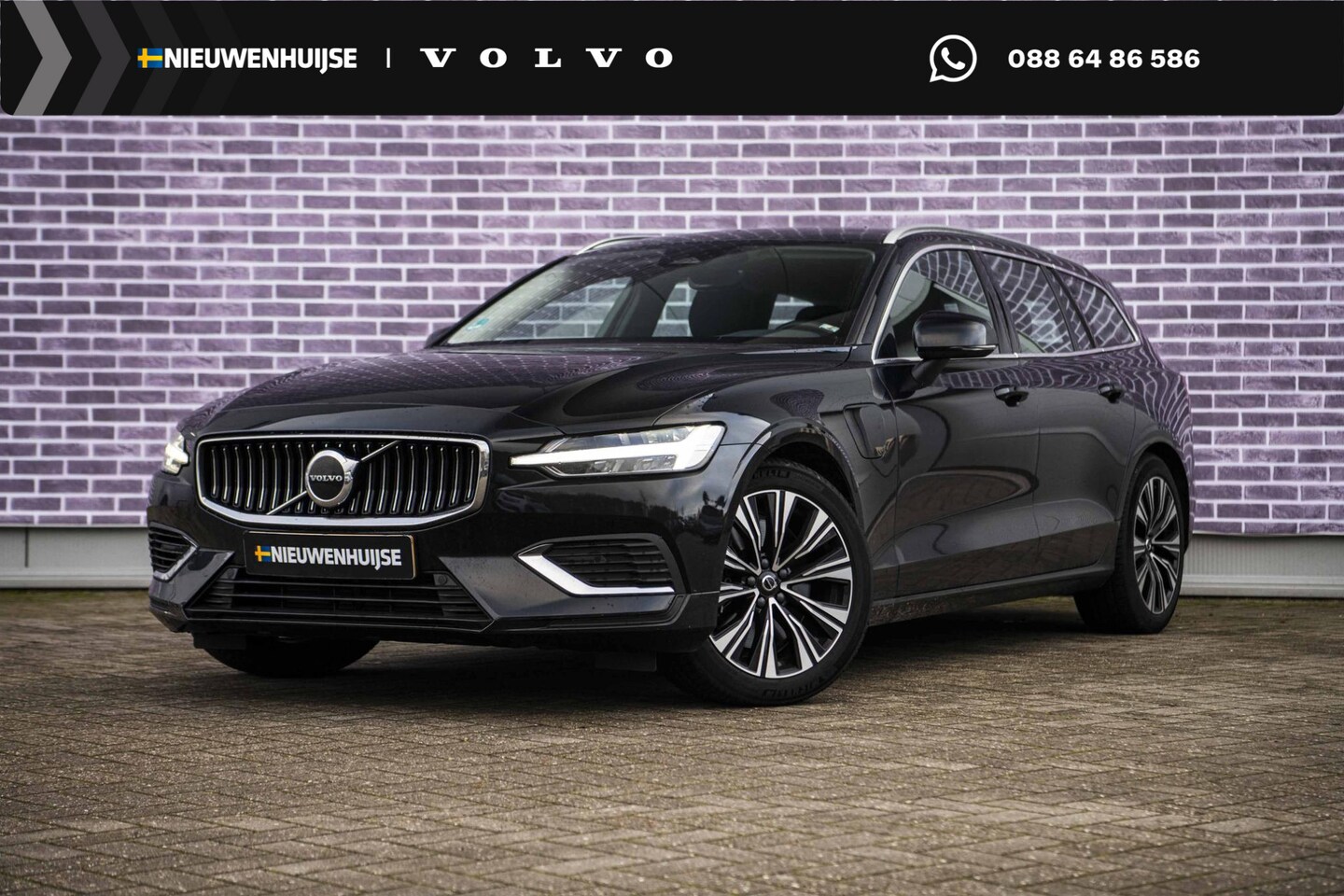 Volvo V60 - 2.0 T6 Plug-in hybrid AWD Plus Bright | Adaptieve Cruise Control | Trekhaak | Harman & Kar - AutoWereld.nl