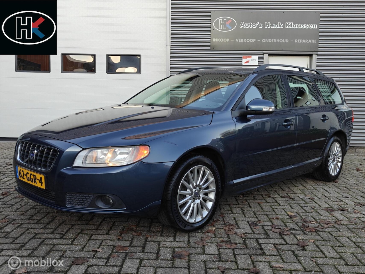 Volvo V70 - 2.5T 5-cil H6 Momentum Volleder PDC Navi Trekhaak - AutoWereld.nl