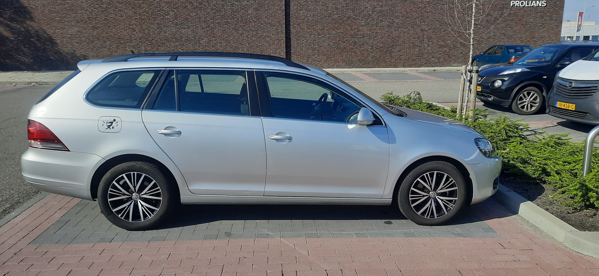 Volkswagen Golf Variant - 1.6 TDI Trendline BlueMotion - AutoWereld.nl
