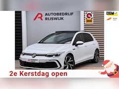 Volkswagen Golf - 1.5 eTSI R-Line Pano/Matrix/Blindspot/Camera