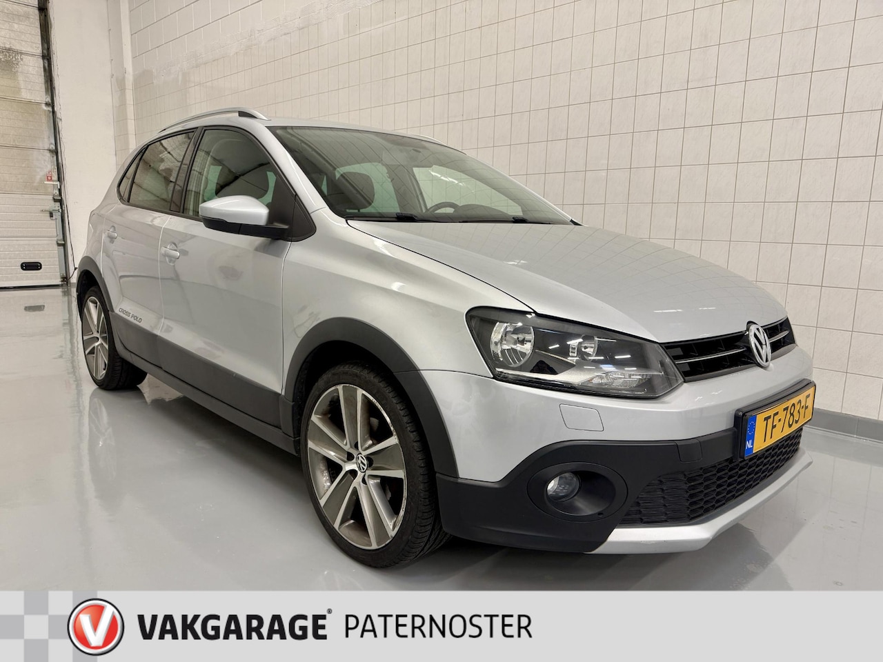 Volkswagen Polo - 1.2 TSI Cross PDC / Clima / 17 '' LMV / Stoelverw - AutoWereld.nl